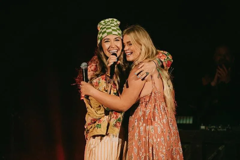 Lauren Daigle Performs With ‘AGT’ Contestant Ava Swiss